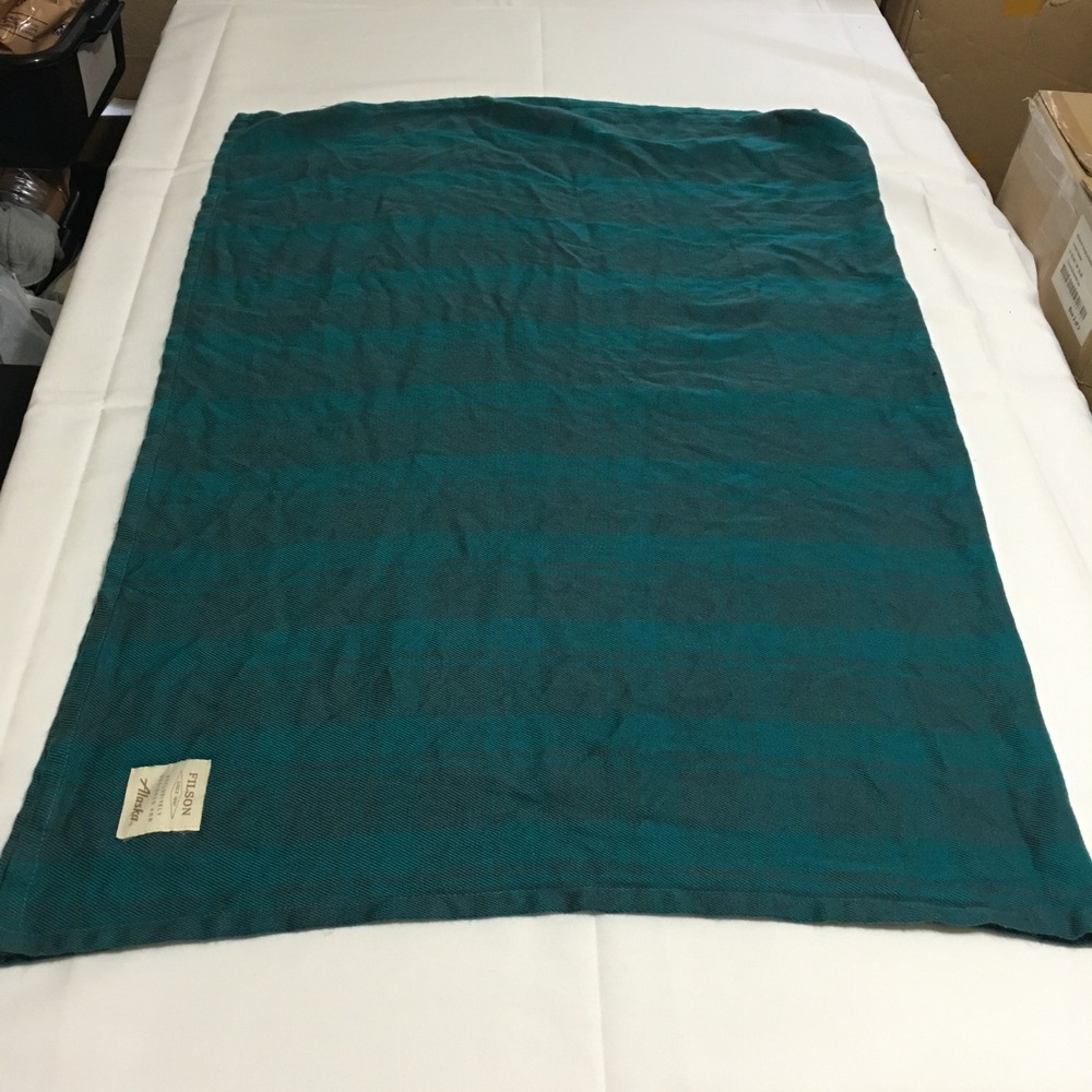 FILSON Alaska Airlines First Class Amenity Green Blue Plaid Wool Throw Blanket